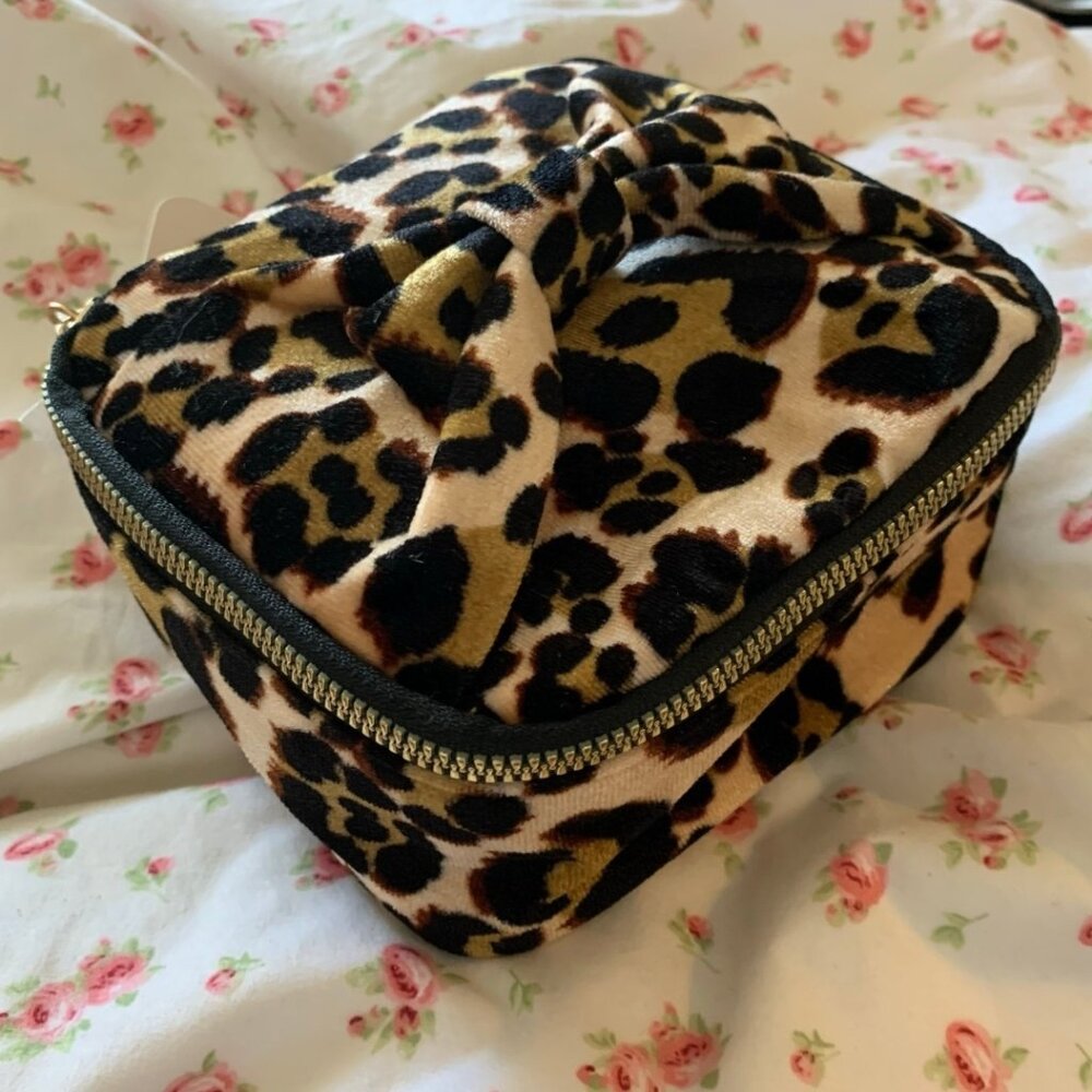 Jessica Simpson Jewelry Organizer